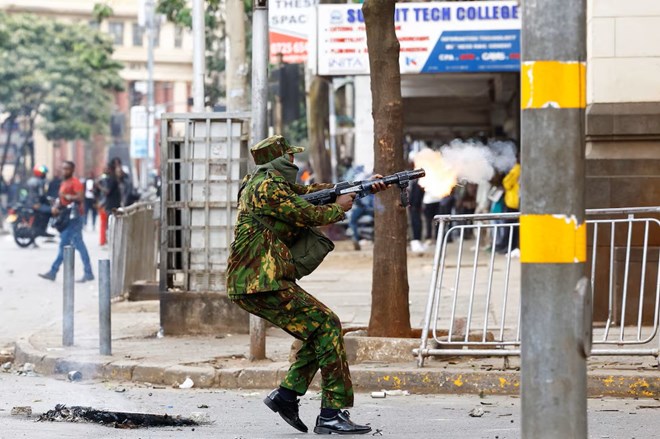 Police officer arrested over shooting of civilian during Kenya protest