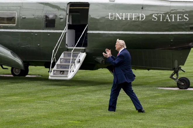 Trump bars citizens of Iran, Libya, Somalia, Sudan, Yemen from entering US