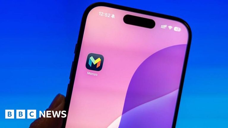 Monzo bank says issue affecting its mobile app resolved