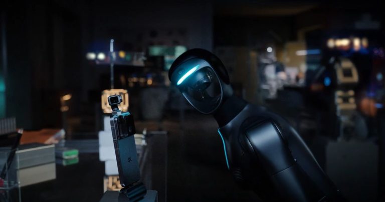 Honor is bringing its first humanoid robot to MWC, and it could help you shop