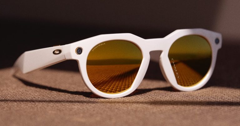 Meta’s next smart glasses sound like a treat for humans stuck with prescription lenses