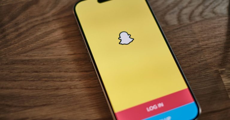 Snapchat’s new ad format makes AI chatbots sound like salespeople
