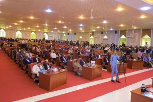 Barlamaanka Puntland oo ku guul-darraystay inay u yeeraan Madaxweyne Deni.