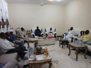 Senator Faroole oo Garoowe kula kulmay xildhibaanada Puntland kumatala gobolka Nugaal.
